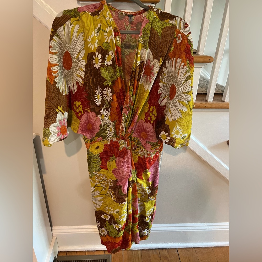 Bl^nk kimono style dress size small